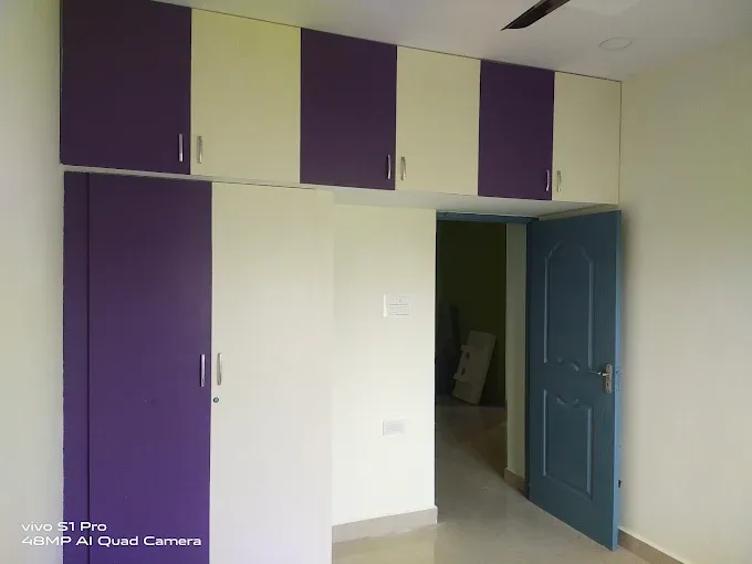 Modern Built-in Bedroom Wardrobe
