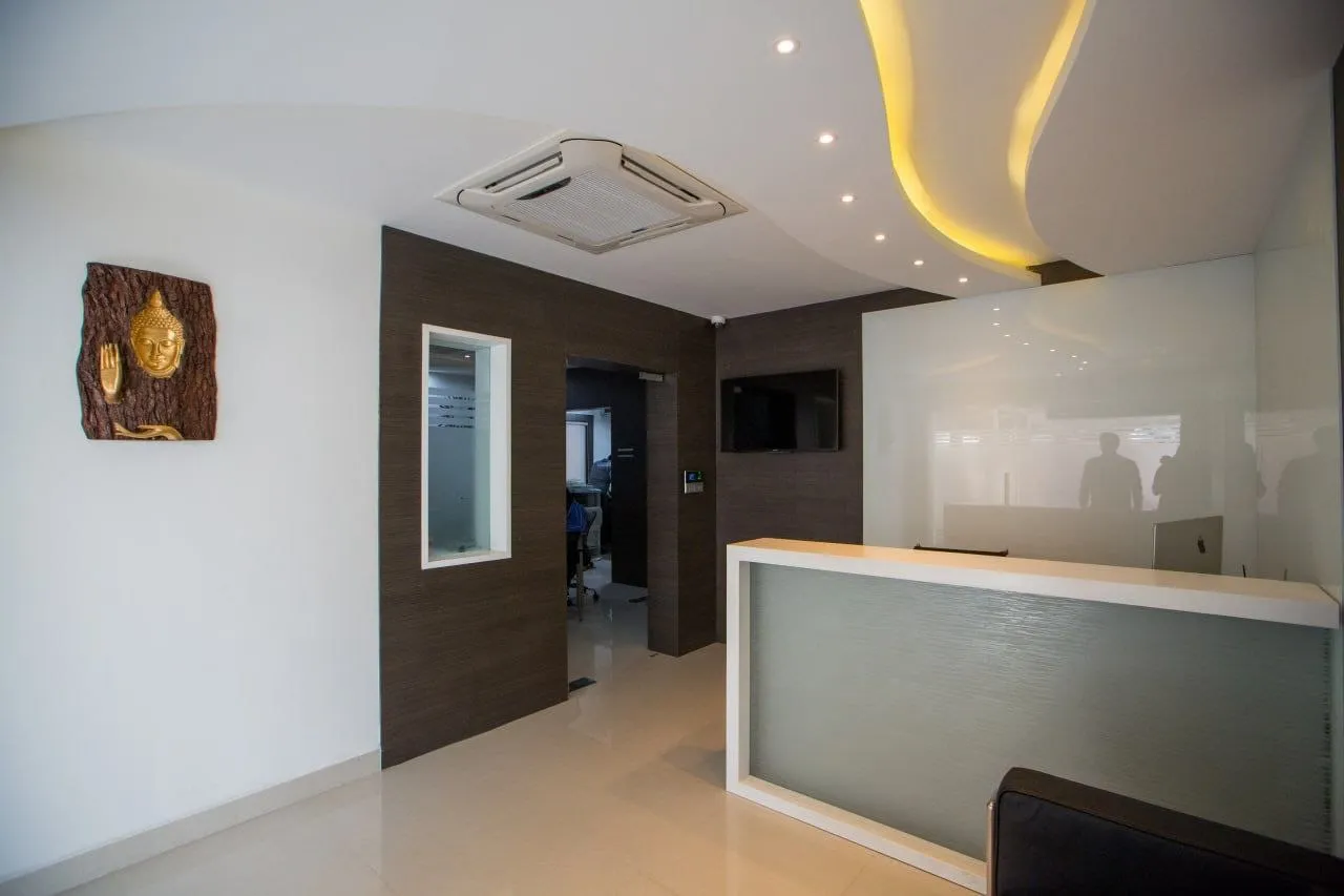 Integrated Branding, Ergonomic Workstations, and Technical Display Gallery | Interior Interior Design by Desk & Decor