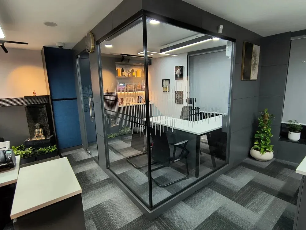 Glass Meeting Pod / Discussion Cabin with Corporate Office Layouts Desk and Decor