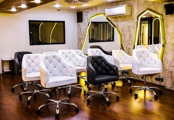 Luxury Salon Styling Station with Gold Hexagon Mirrors